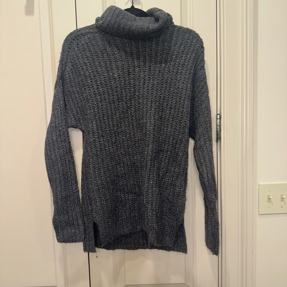 Abercrombie & Fitch Gray Turtleneck Sweater Cozy Knit